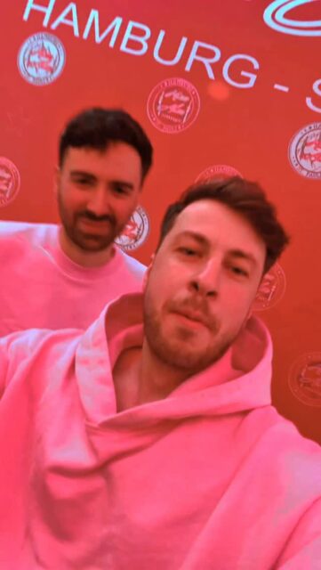 🔌 @mallotziboys & @partymann_atze_tv  LIVE 🎙️AM FREITAG DEN 13.03 IN DER KIEZ ALM HAMBURG 🍺
@milkauluemmel wird alles geben um Euch zu Unterhalten und gemeinsam die Alm zum WACKELN bringen ! 
Wir freuen uns auf Dich! 
WIR SIND PARTY ❗️
KOMM IN DEINEN #lieblingsclub
#kiezalmhamburg #kiezalm #großefreiheit #reeperbahnhamburg