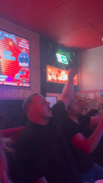 🚀 Danke für deinen Besuch @marcocerullo_official 🎙️IN DER KIEZ ALM HAMBURG 🍺
WIR SIND PARTY‼️
KOMM IN DEINEN #lieblingsclub
#kiezalmhamburg #kiezalm #großefreiheit #reeperbahnhamburg❤️