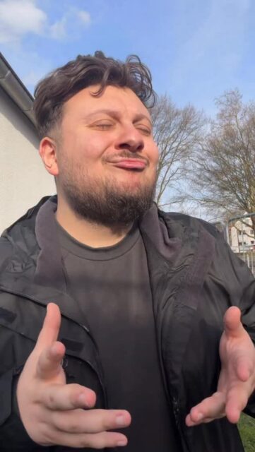 🚀 @die.tuennesse & @mallekalleee AM SAMSTAG DEN 14.03 LIVE 🎙️IN DER KIEZ ALM HAMBURG 💪⭐️
@dj_marco_meibom wird alles geben um Euch zu Unterhalten und gemeinsam die Alm zum WACKELN bringen ! 
Wir freuen uns auf Dich! 
WIR SIND PARTY ❗️
KOMM IN DEINEN #lieblingsclub
#kiezalmhamburg #kiezalm #großefreiheit #reeperbahnhamburg