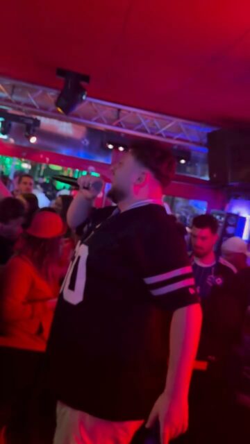 🥳 Y.M.C.A LIVE mit @mallekalleee 🎙️IN DER KIEZ ALM HAMBURG 🫶
WIR SIND PARTY‼️
KOMM IN DEINEN #lieblingsclub
#kiezalmhamburg #kiezalm #großefreiheit #reeperbahnhamburg